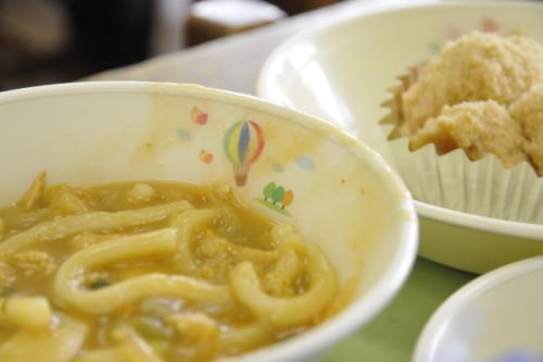シリーズ給食 2月21日(水) カレーうどん② シリーズ給食 2月21日(水) カレーうどん②